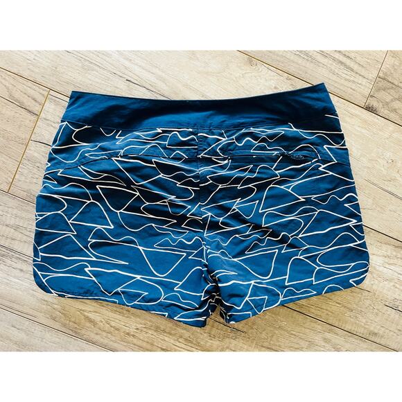 Patagonia Women's Wavefarer Boardshorts Board Shorts 5" Tidepool Blue Sz 4 Beach - Picture 5 of 5